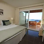 Manastir & Αλικαρνασσός