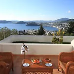 Ξενοδοχείο Manastir & 4*