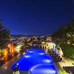 Manastir & Ξενοδοχείο Αλικαρνασσός