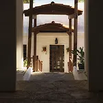Manastir & Ξενοδοχείο Αλικαρνασσός