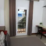 Manastir & Αλικαρνασσός