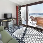 Ξενοδοχείο Manastir & 4*