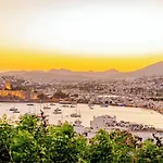 Manastir & Αλικαρνασσός