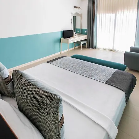 Otel Manastir &