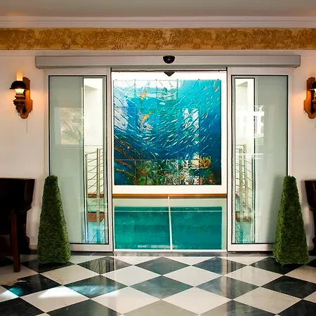 Otel Manastir &