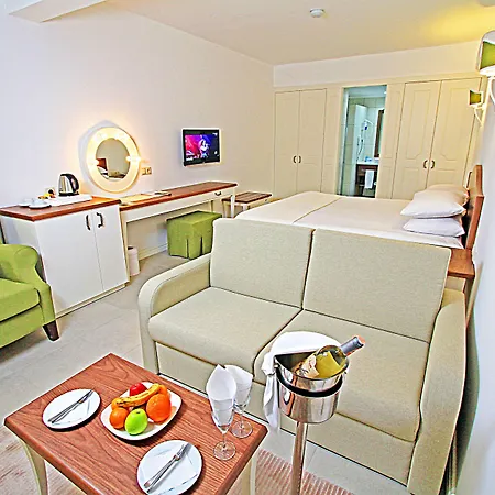 Hotell Manastir & 4*